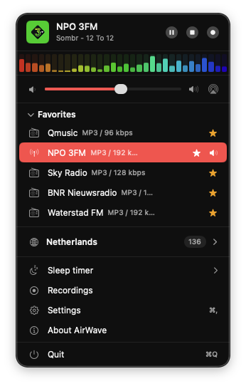 App de radio por internet AirWave para macOS mostrando NPO 3FM reproduci&eacute;ndose con lista de favoritos, visualizador del ecualizador y explorador de emisoras